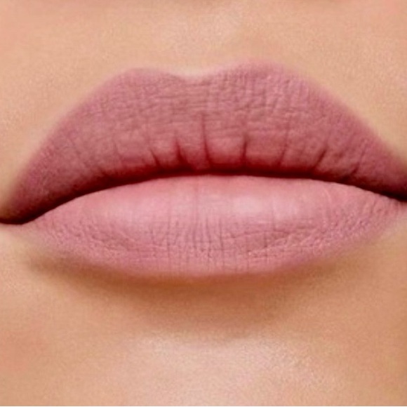 Estée Lauder Envy Liquid Matte 101 Naked Ambition Lip Color - Picture 6 of 13